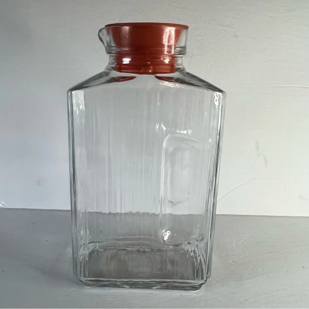 VTG Anchor Hocking Refrigerator 2 Qt Juice Carafe Glass Jug Rubber Stopper READ
